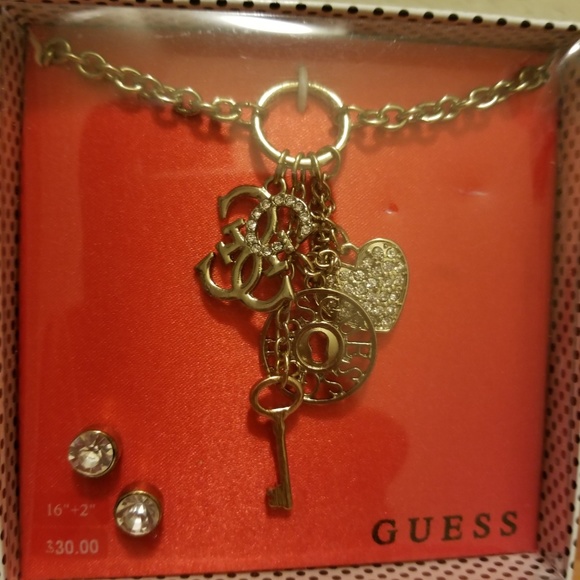 Guess Necklace with key in charms with earrings - Picture 4 of 5